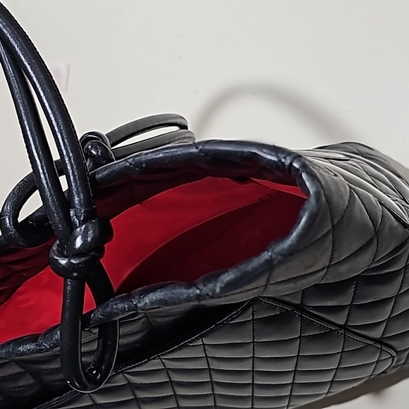 Authentic CHANEL Tote Bag Calfskin Cambon - Picture 9 of 16